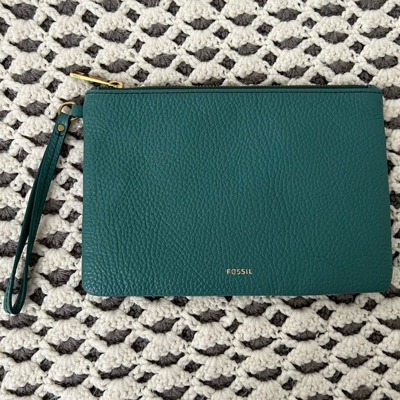 Emerald green or dark teal Fossil brand clutch with gold hardware, like new - Picture 1 of 2